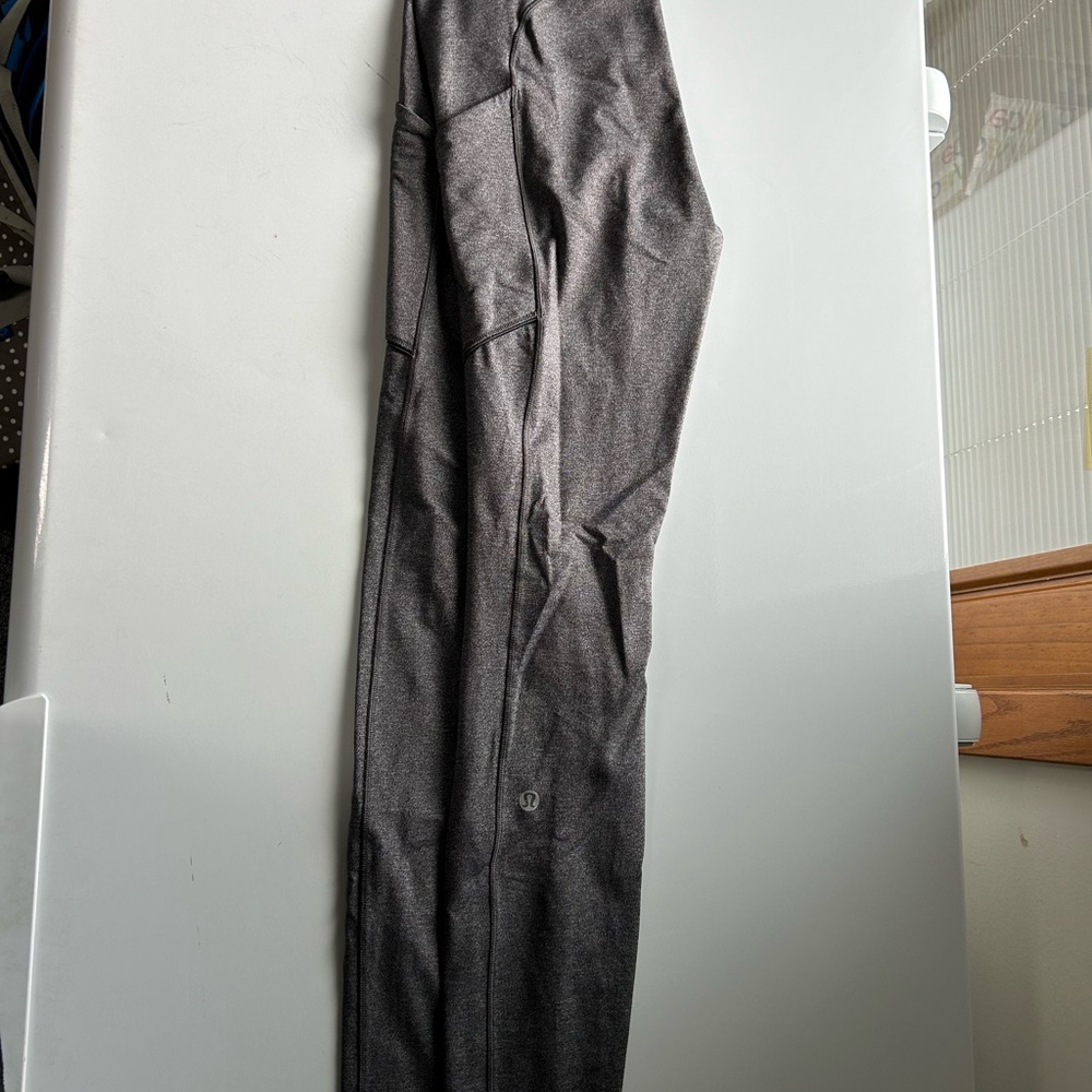 grey lululemon leggings - Picture 2 of 5
